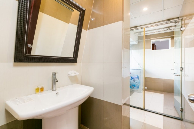 Minimalist One-Bedroom Apartment