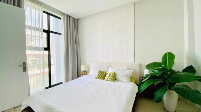 Bright Little One-Bedroom Home-Thao Dien