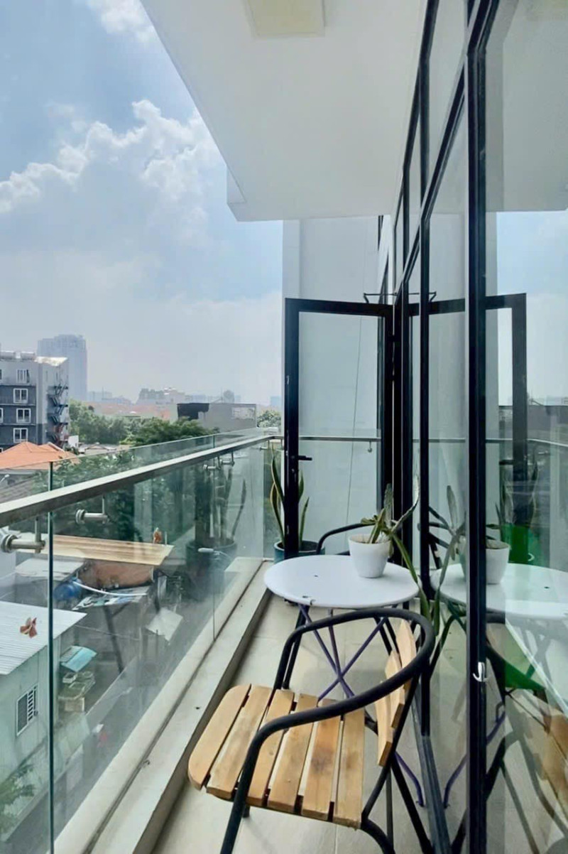 Bright Little One-Bedroom Home-Thao Dien