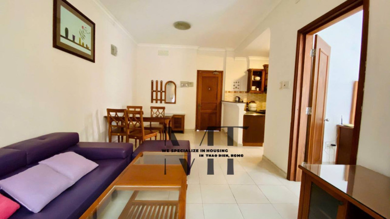 A Lovely One-Bedroom with Warm Vibes