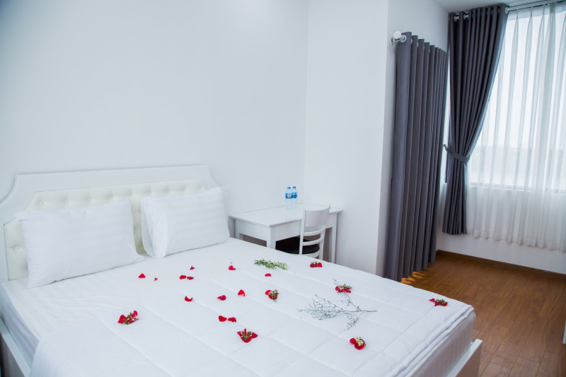 A Lovely Corner One-Bedroom Home