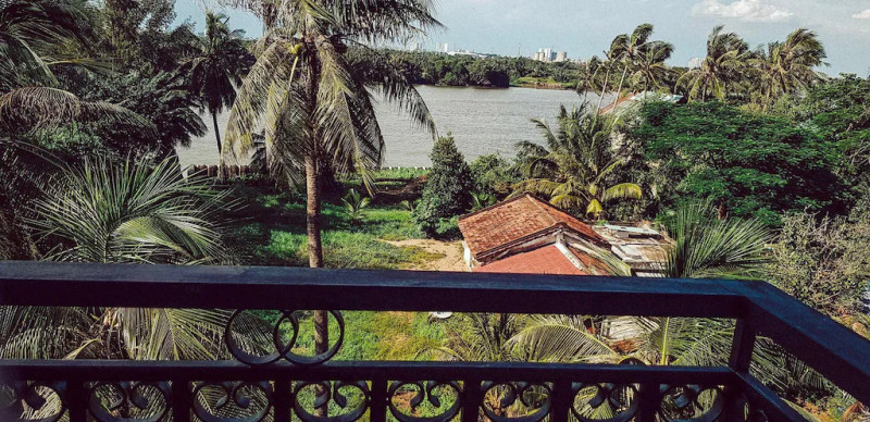 A Modern One-Bedroom with Soft Lines