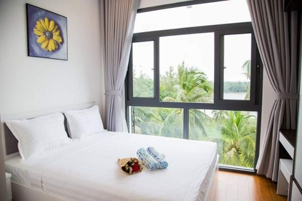 A Tasteful One-Bedroom Apartment-River view