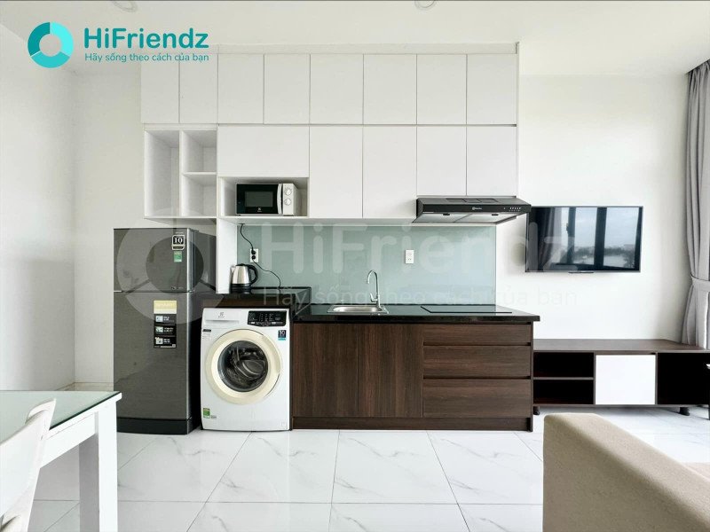 A Tasteful One-Bedroom Apartment-River view