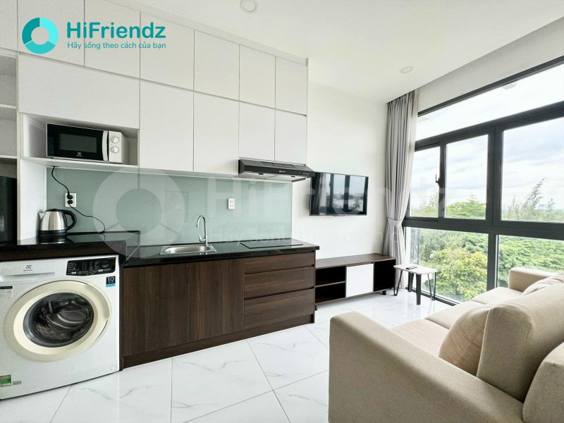 A Tasteful One-Bedroom Apartment-River view