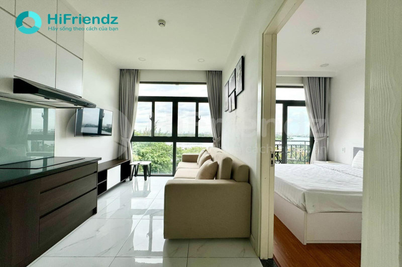 A Tasteful One-Bedroom Apartment-River view