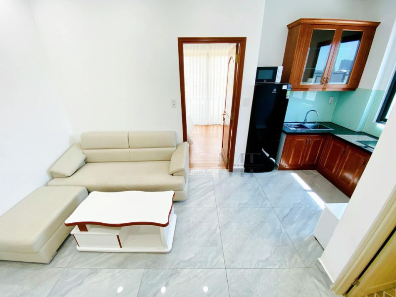 One-Bedroom Living with Clean Design-River view