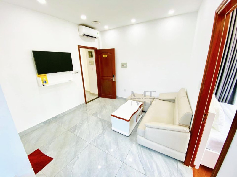 One-Bedroom Living with Clean Design-River view