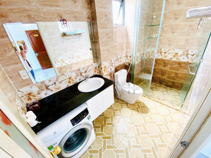 One-Bedroom Living with Clean Design-River view