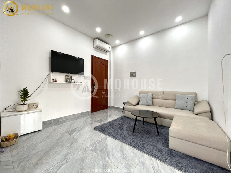 One-Bedroom Living with Clean Design-River view