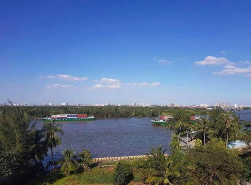 One-Bedroom Living with Clean Design-River view