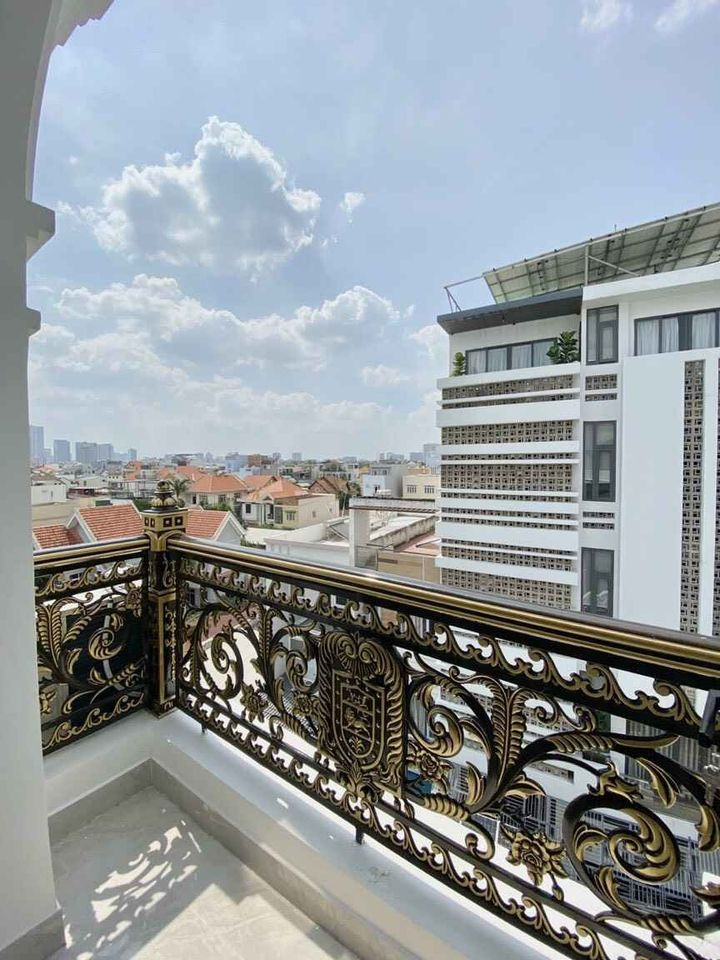 Refined One-Bedroom Living Space