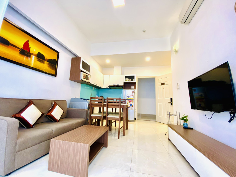 A Light and Peaceful One-Bedroom