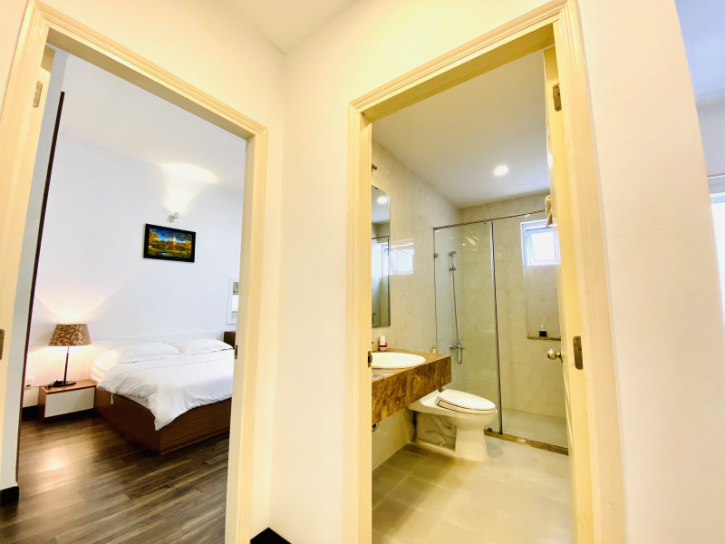 A Light and Peaceful One-Bedroom