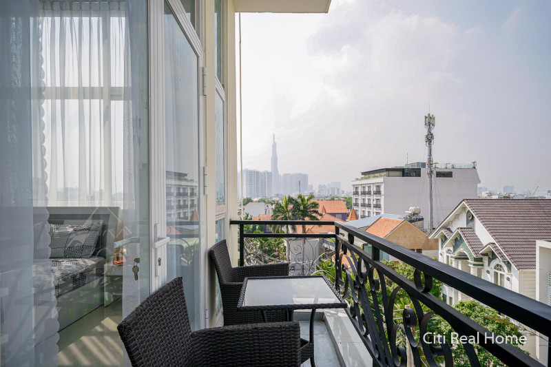 Penhouse -One-Bedroom for Relaxed Urban Life