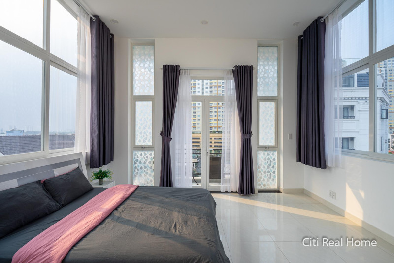 Penhouse -One-Bedroom for Relaxed Urban Life