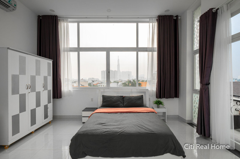 Penhouse -One-Bedroom for Relaxed Urban Life