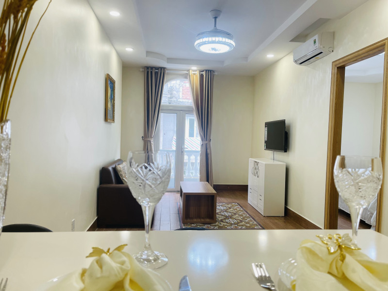 One-Bedroom Apartment with Calm & Cozy Feel