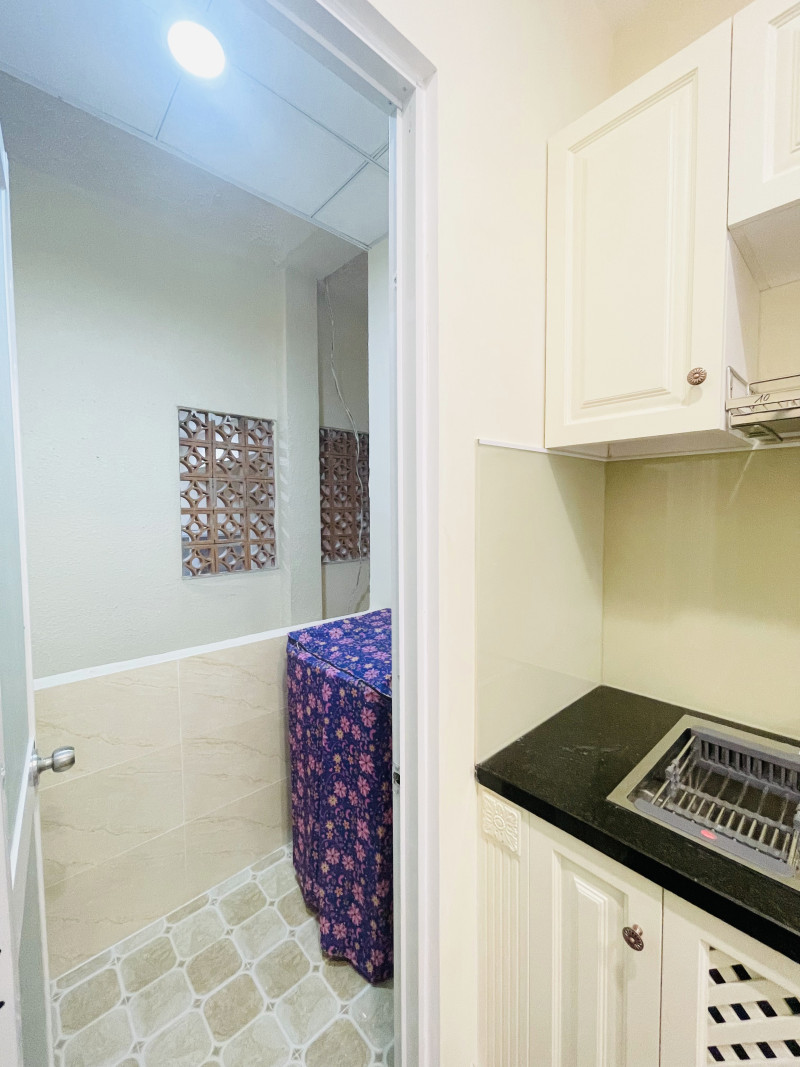 One-Bedroom Apartment with Calm & Cozy Feel