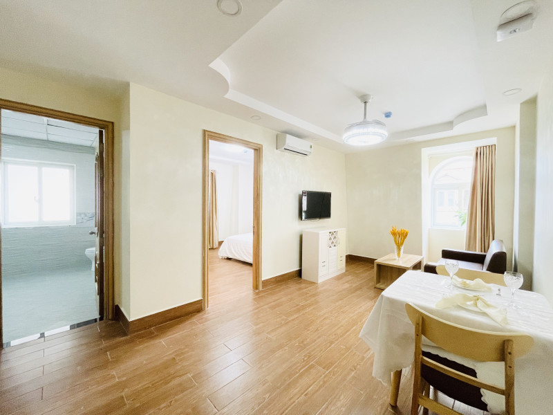 Minimal yet Lovely One-Bedroom Apartment