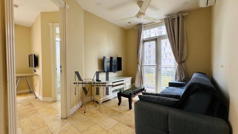 Thoughtfully Designed One-Bedroom Space