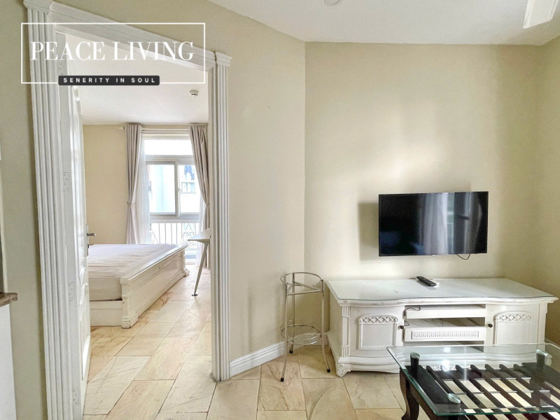 Thoughtfully Designed One-Bedroom Space