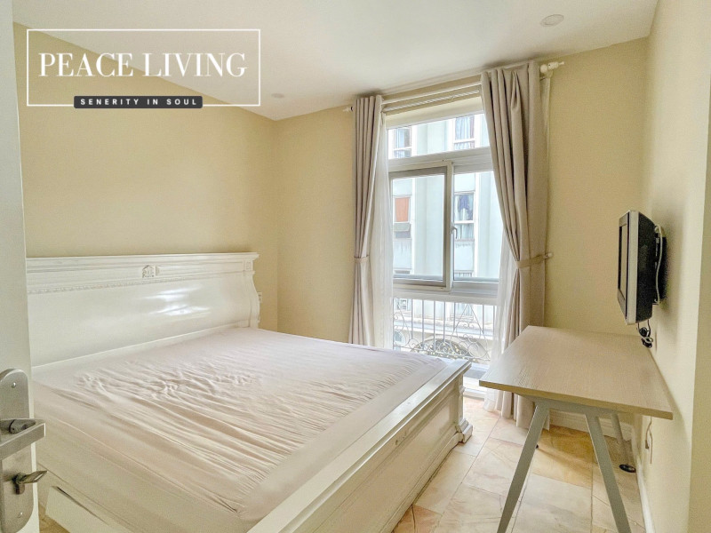 Thoughtfully Designed One-Bedroom Space