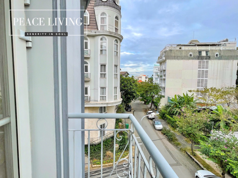 Thoughtfully Designed One-Bedroom Space