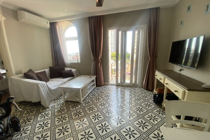 One-Bedroom Apartment with Soft, Modern Touches