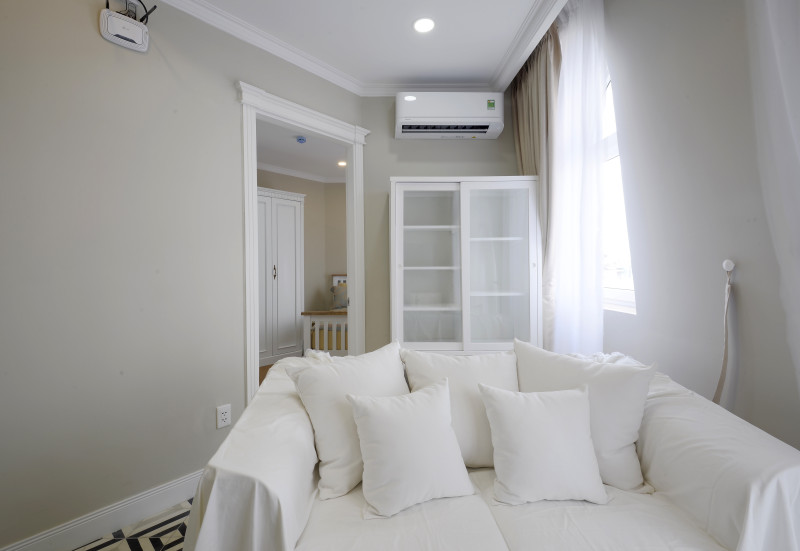 Unique One-Bedroom Apartment with Warm Vibes