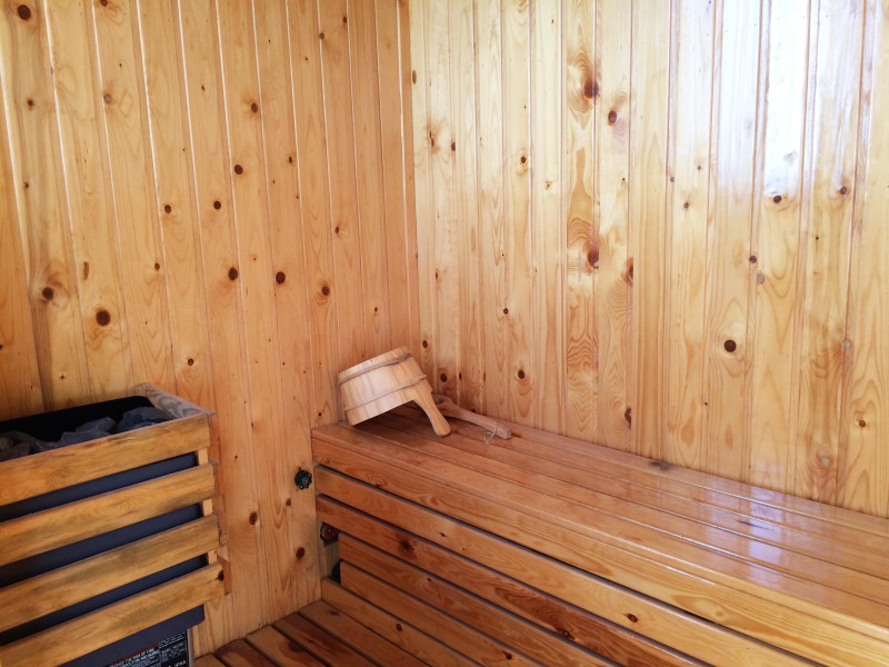 A Calm One-Bedroom Away from the Noise