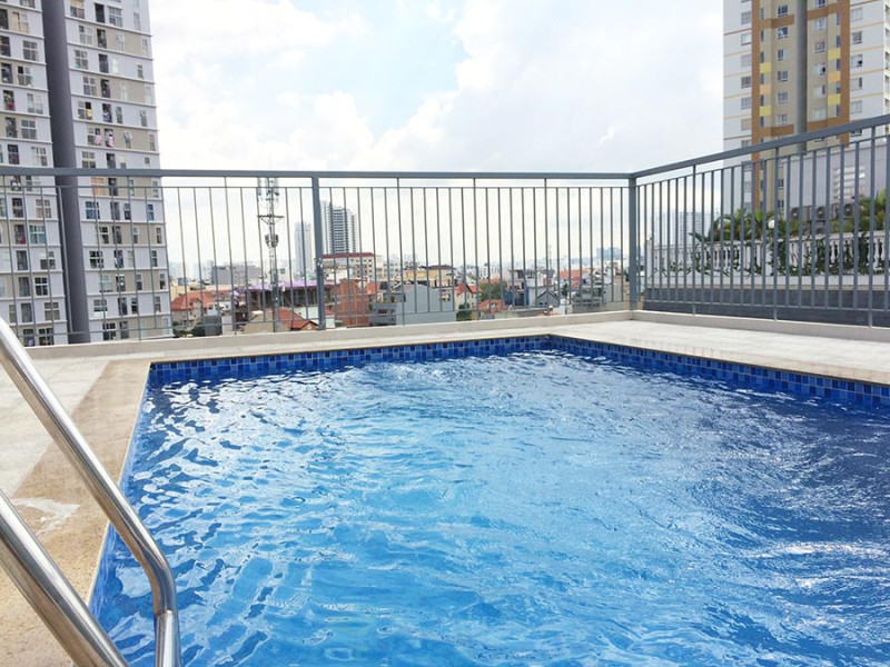 A Calm One-Bedroom Away from the Noise