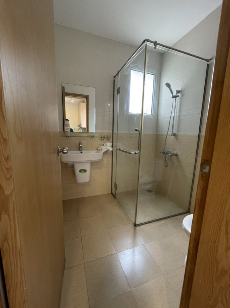 A Calm One-Bedroom Away from the Noise