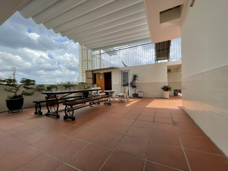 One-Bedroom Surrounded by a Relaxed Atmosphere