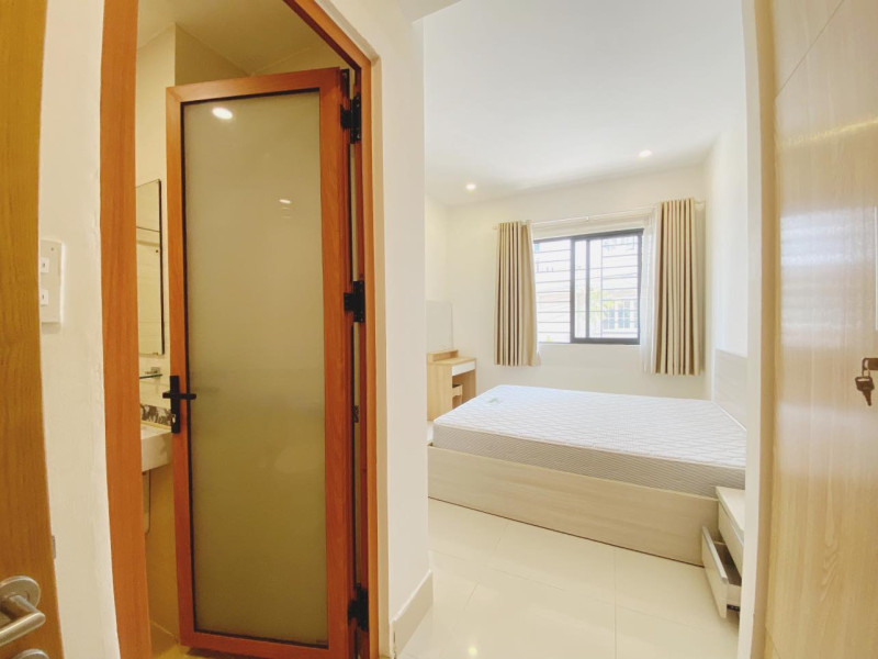 A Fresh-Feeling One-Bedroom Home