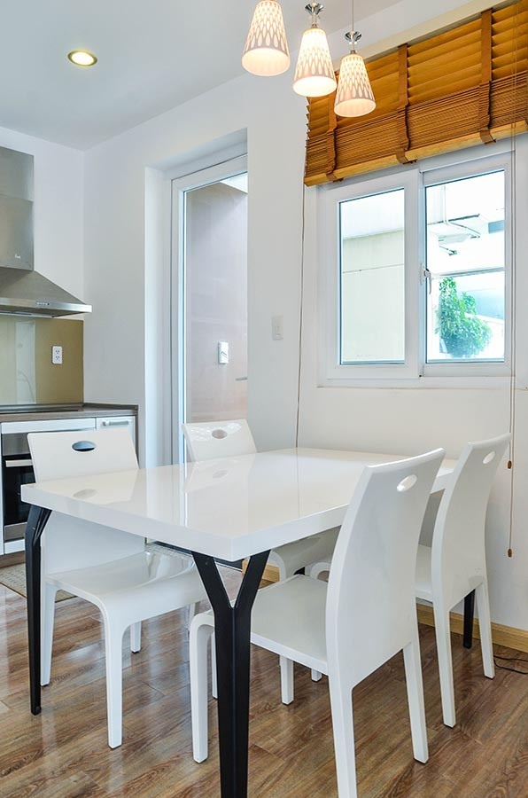 A Comfortable Modern One-Bedroom