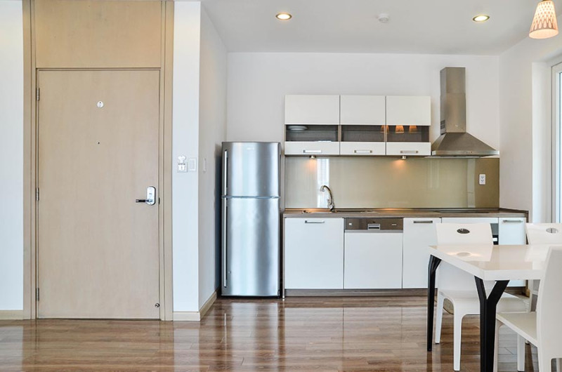 A Comfortable Modern One-Bedroom