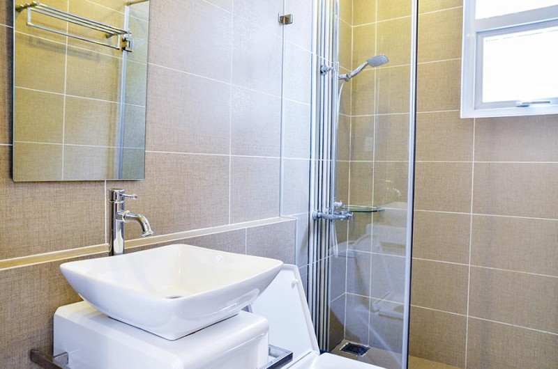 A Comfortable Modern One-Bedroom