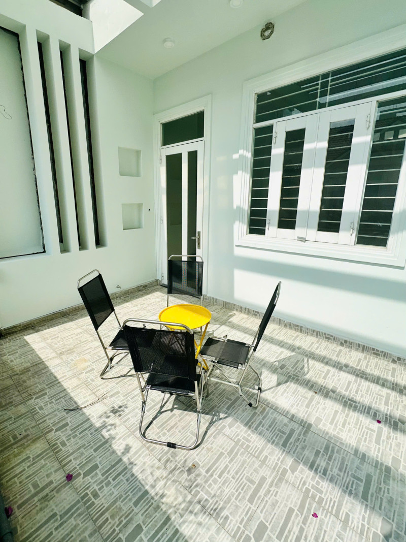 One-Bedroom That Feels Easy and Natural-TD