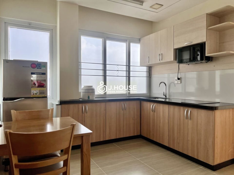 A Calm Urban One-Bedroom Home