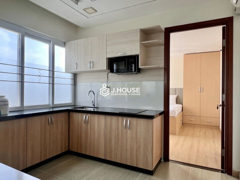 A Calm Urban One-Bedroom Home