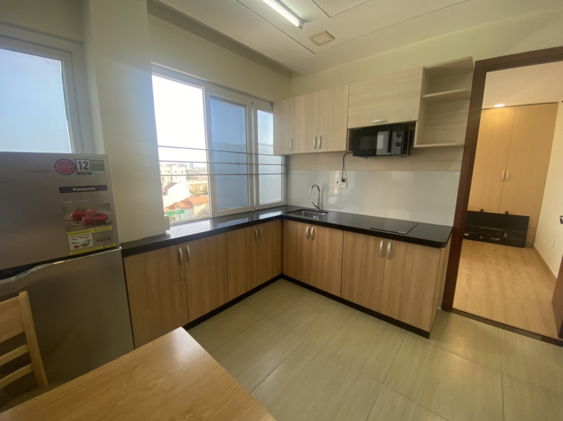 A Calm Urban One-Bedroom Home