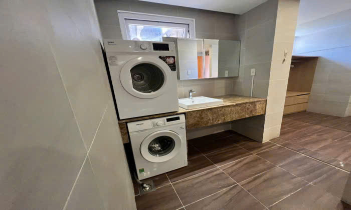 A One-Bedroom with Thoughtful Design