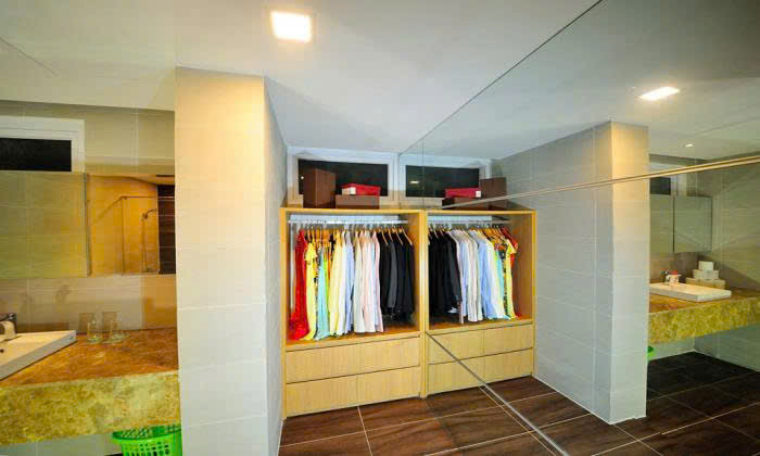 A One-Bedroom with Thoughtful Design