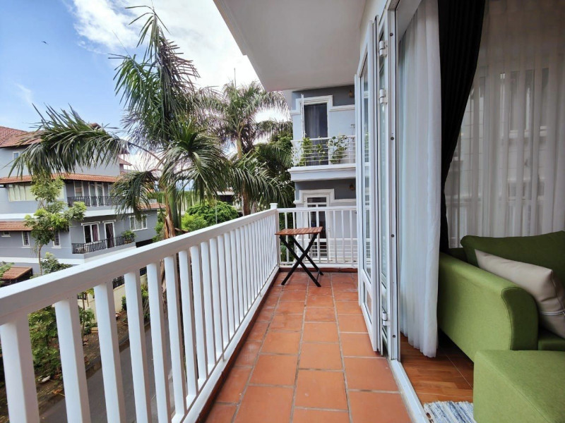 A Peaceful Two-Bedroom Home Surrounded by Greenery-TD