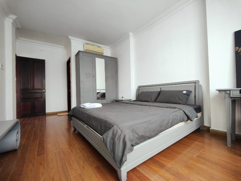 A Peaceful Two-Bedroom Home Surrounded by Greenery-TD