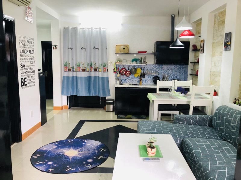 Lovely Two-Bedroom Apartment in a Green Neighborhood