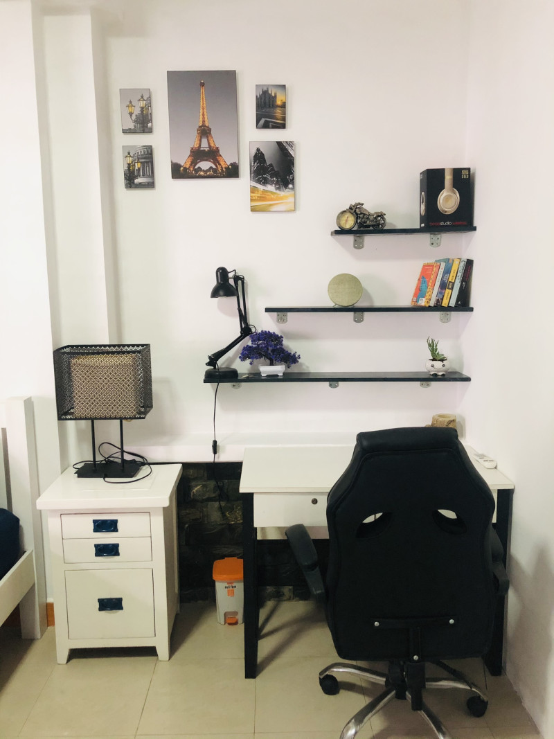 Lovely Two-Bedroom Apartment in a Green Neighborhood