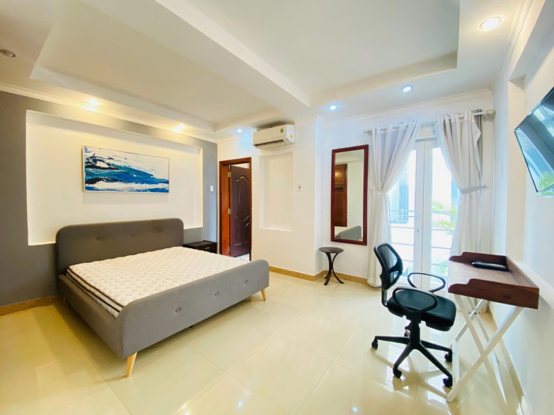 Two-Bedroom Apartment with Green Views in Thao Dien