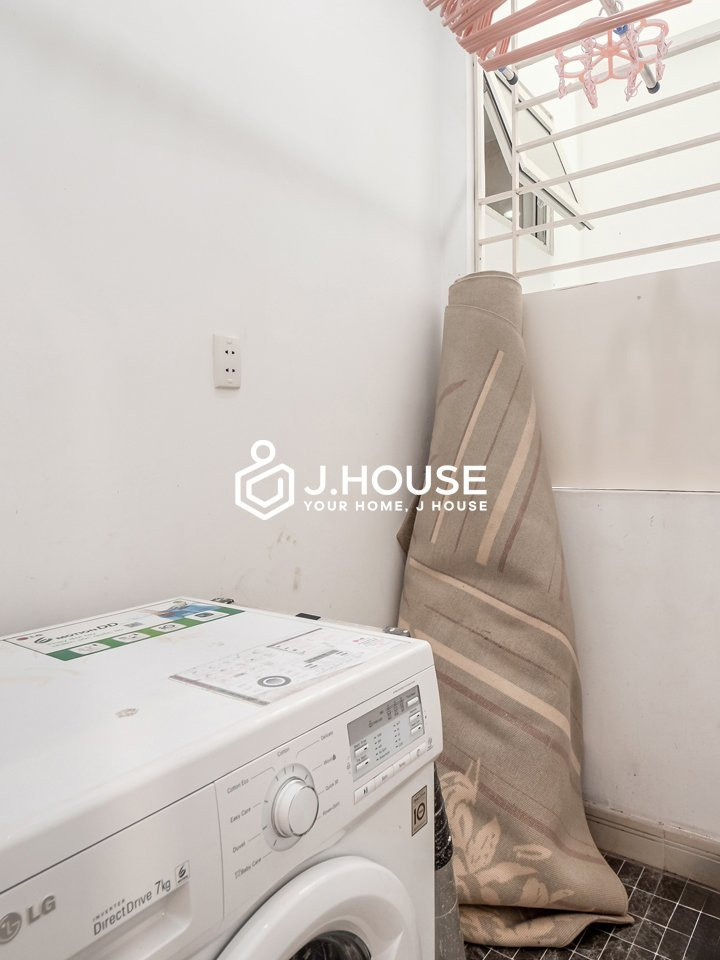 A Unique Two-Bedroom Home with a Gentle Touch